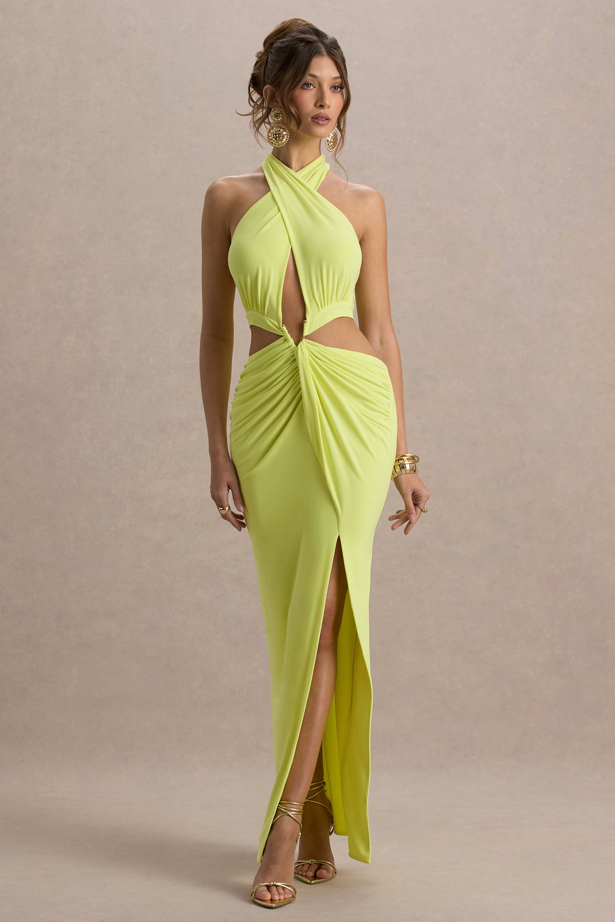 Aura | Vestido largo en Verde Lima con Escote Halter y detalles de aberturas