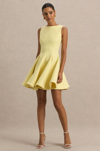 Gabrielle | Vestido corto amarillo limón de cuello alto con detalle fruncido