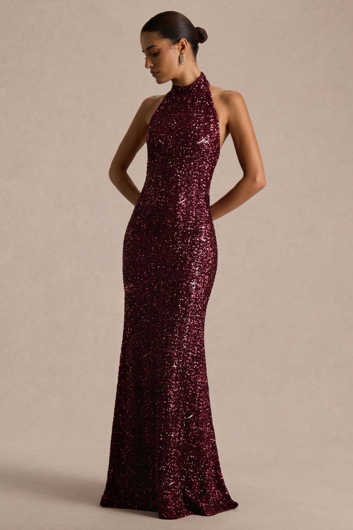Tulia | Vestido Largo Burdeos de Lentejuelas con Escote Alto