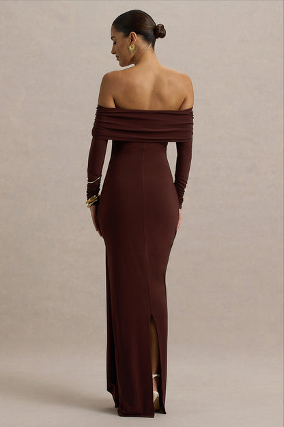Jovie | Vestido largo marrón de mangas largas con escote bardot y detalle de nudo y lazo
