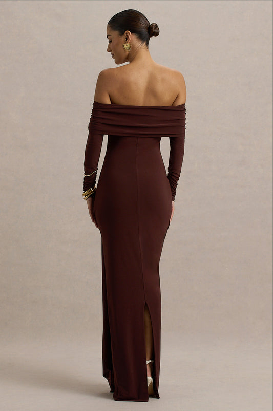Jovie | Vestido largo marrón de mangas largas con escote bardot y detalle de nudo y lazo