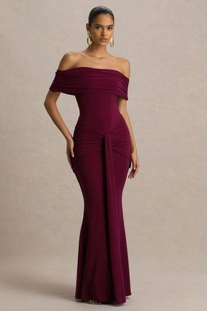 Envisioned | Vestido Largo Burdeos Con Escote Bardot y Detalles Fruncidos y Drapeados