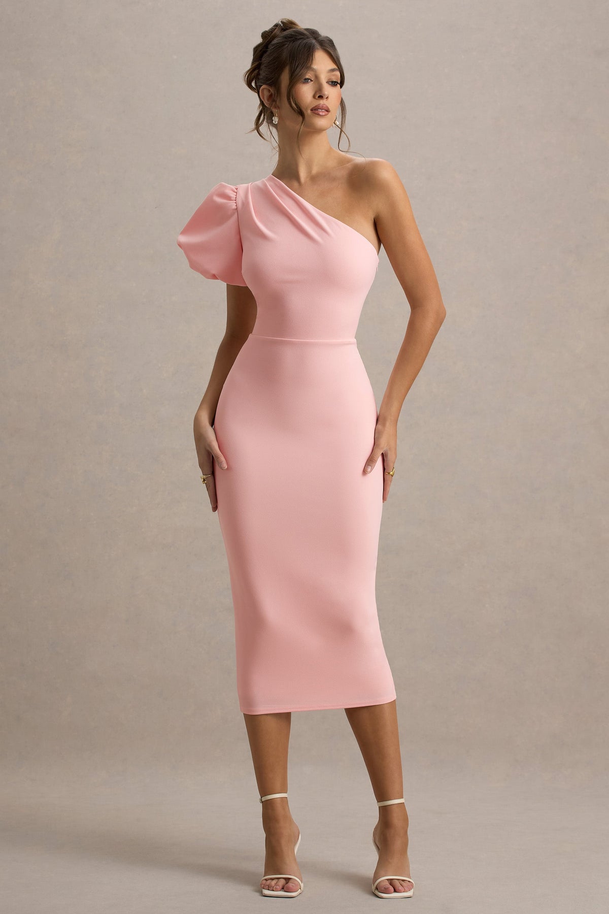 Aimee | Vestido Midi Rosa Asimétrico de Manga Abullonada