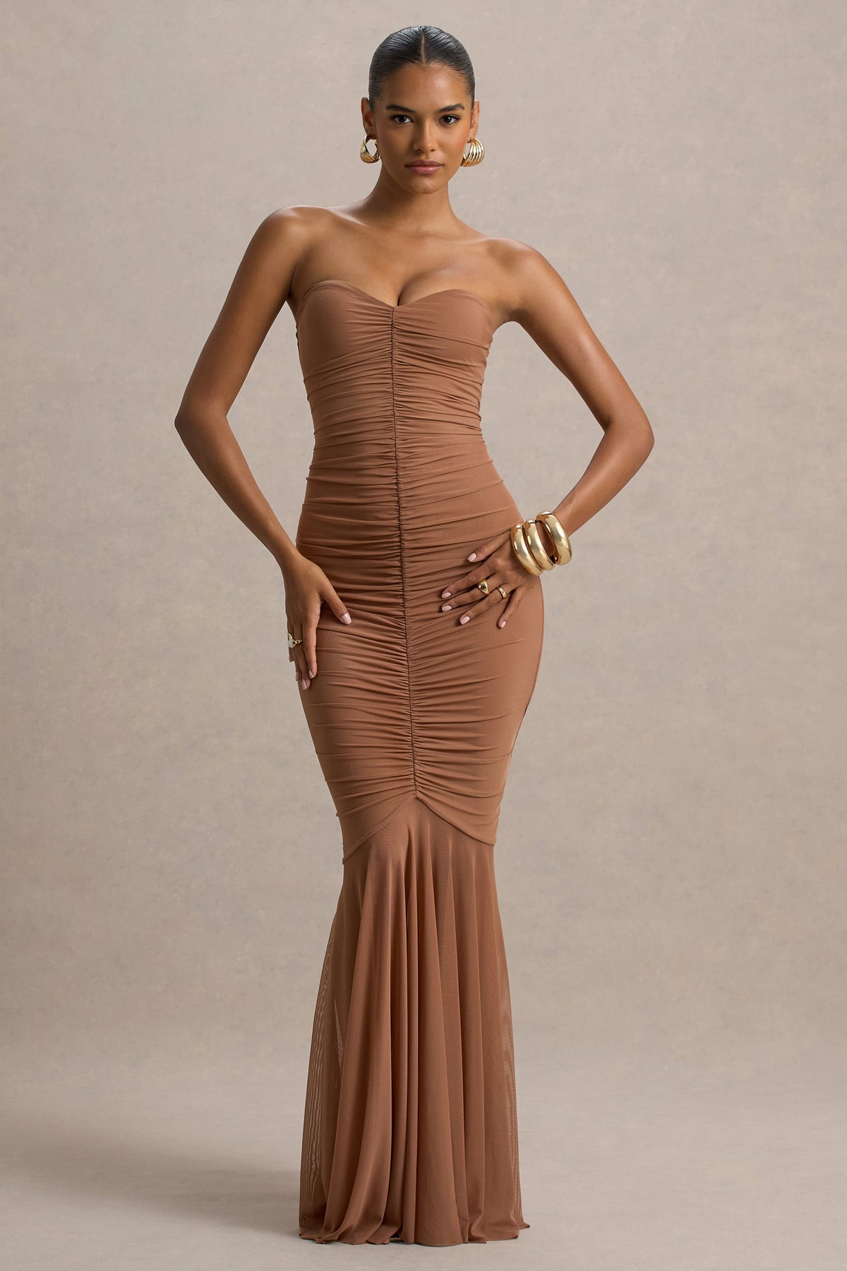 Talisa | Vestido Largo Moca con Frunces y Falda de Cola de Pez con Bajo de Malla