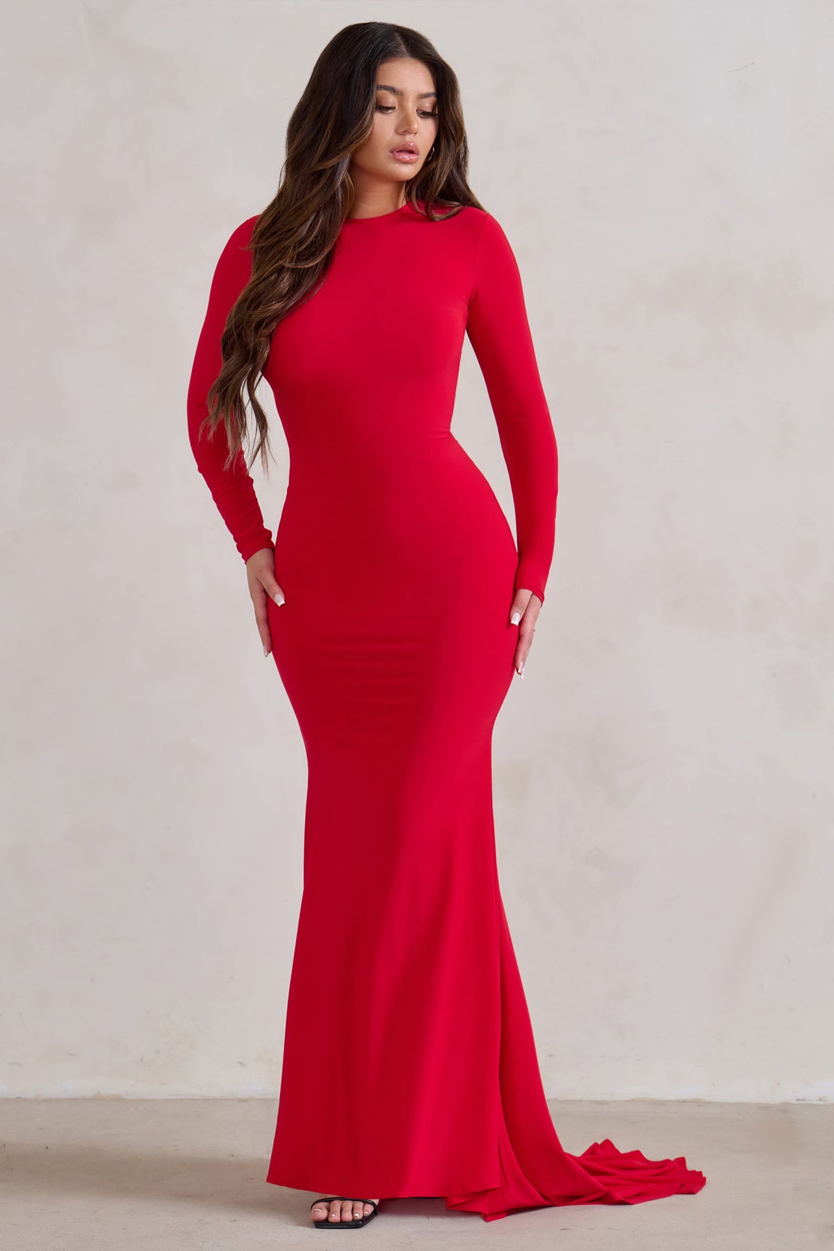 One Step Ahead | Vestido Largo Rojo de Manga Larga Abertura en  Espalda y corte Sirena