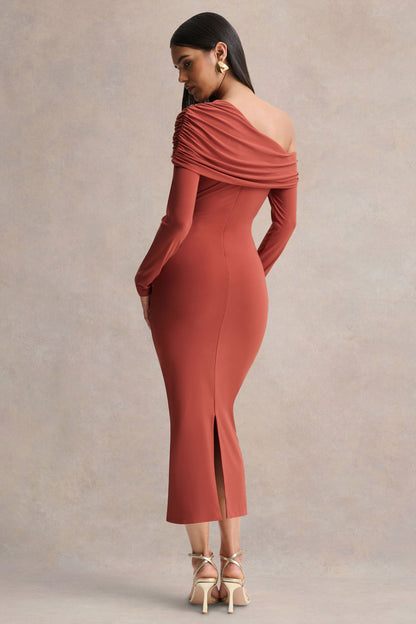 Elliora | Vestido midi de color óxido con cuello asimétrico