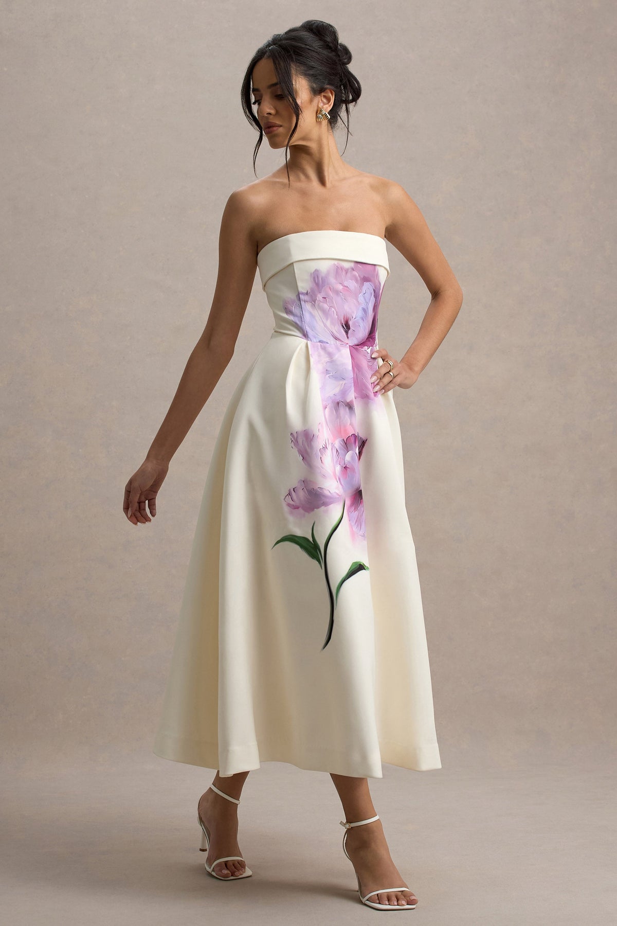 Annalise | Vestido midi con escote bandeau  con estampado floral y falda plisada