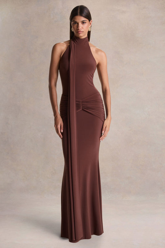 Hyla | Vestido Largo Marrón con Escote Alto y Detalle de Fajín