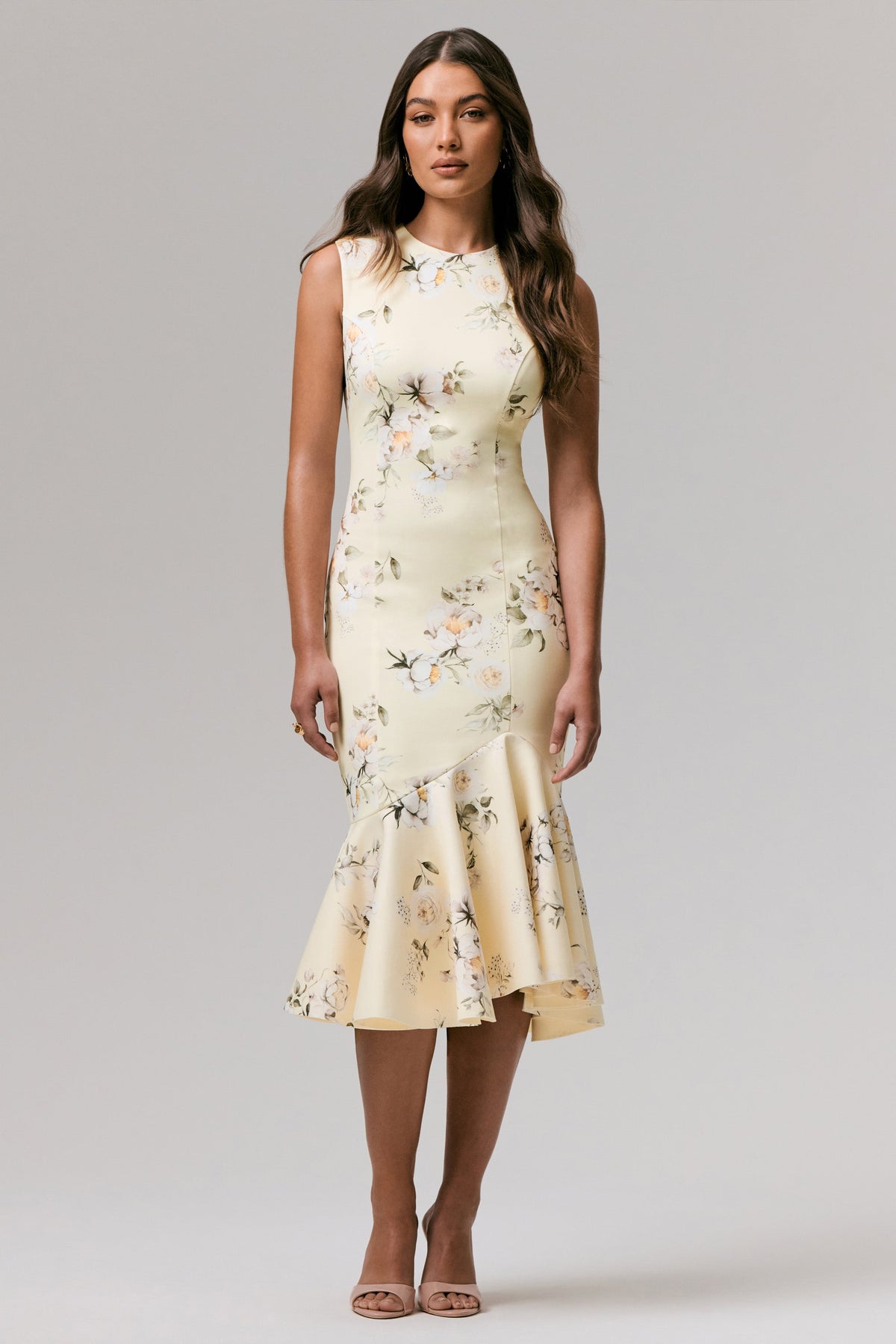 Priceless | Vestido Midi Cola de Pescado con Estampado de Limón y Escote Alto