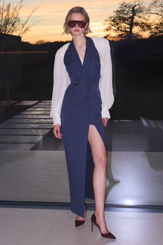 Eve | Vestido Largo Entallado a Rayas Azul Marino con Escote en V