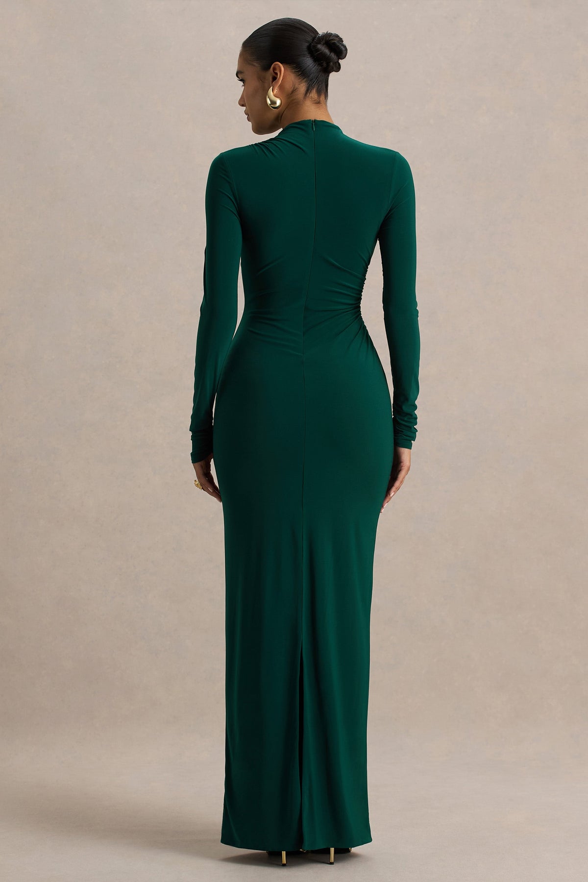 Eden | Vestido Largo Verde Botella con Escote Alto y Detalles Fruncidos