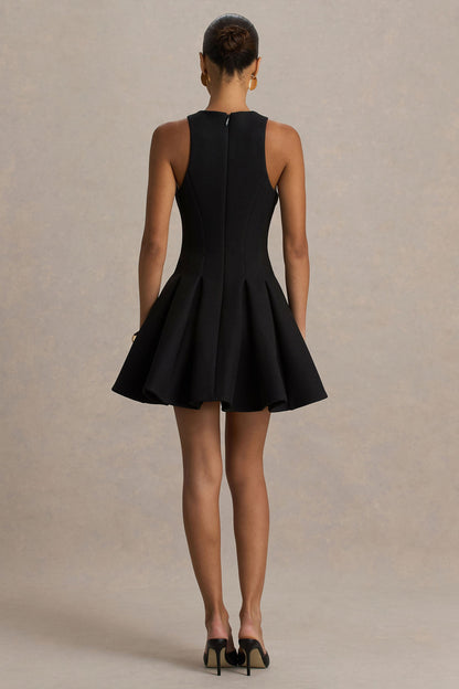 Leilani | Vestido Corto Negro de Escote Alto con Detalle de Volantes