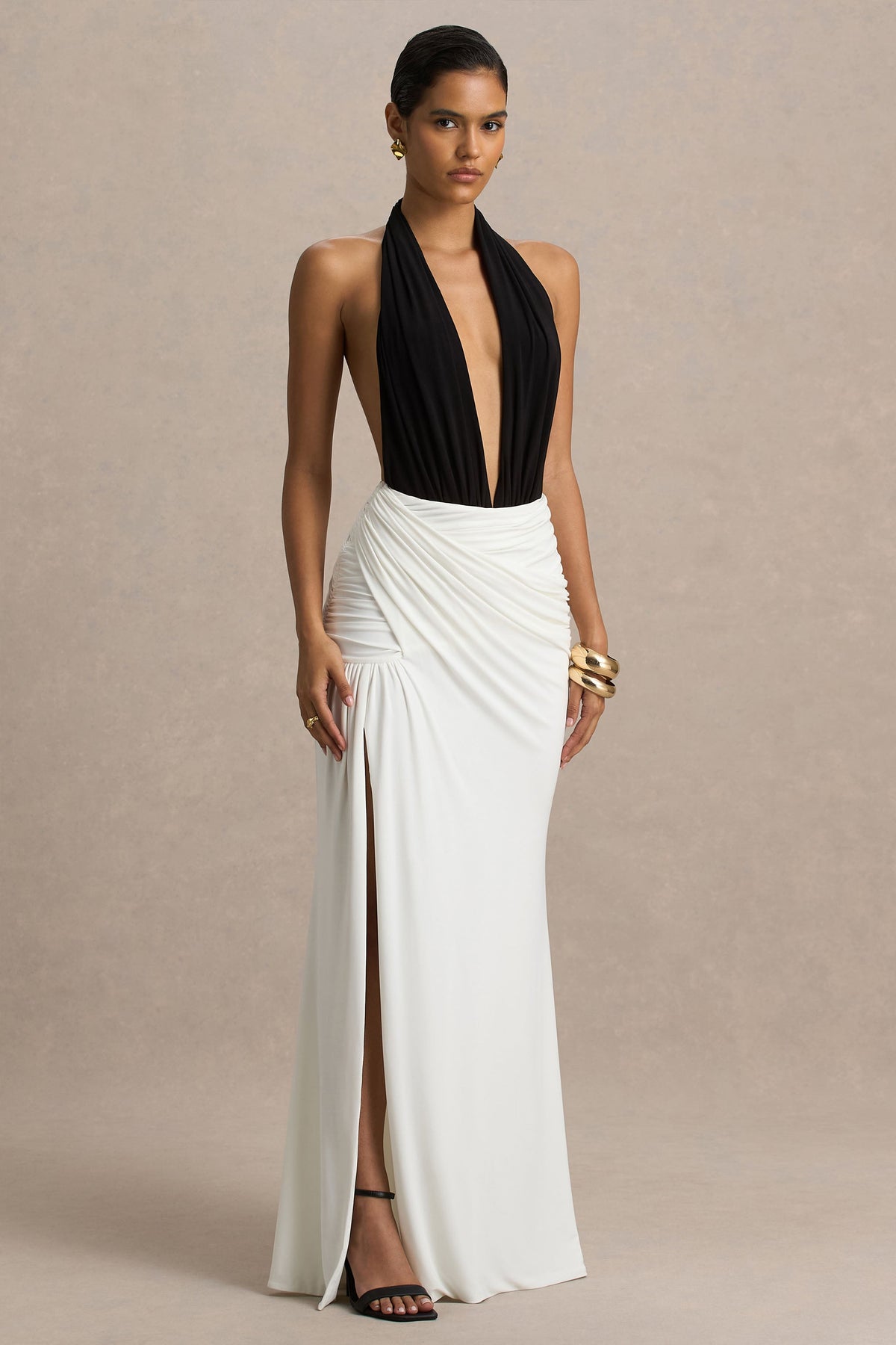 Tilly | Vestido Cruzado Largo Negro Y Blanco Con Escote Profundo Extremo Y Detalles Fruncidos