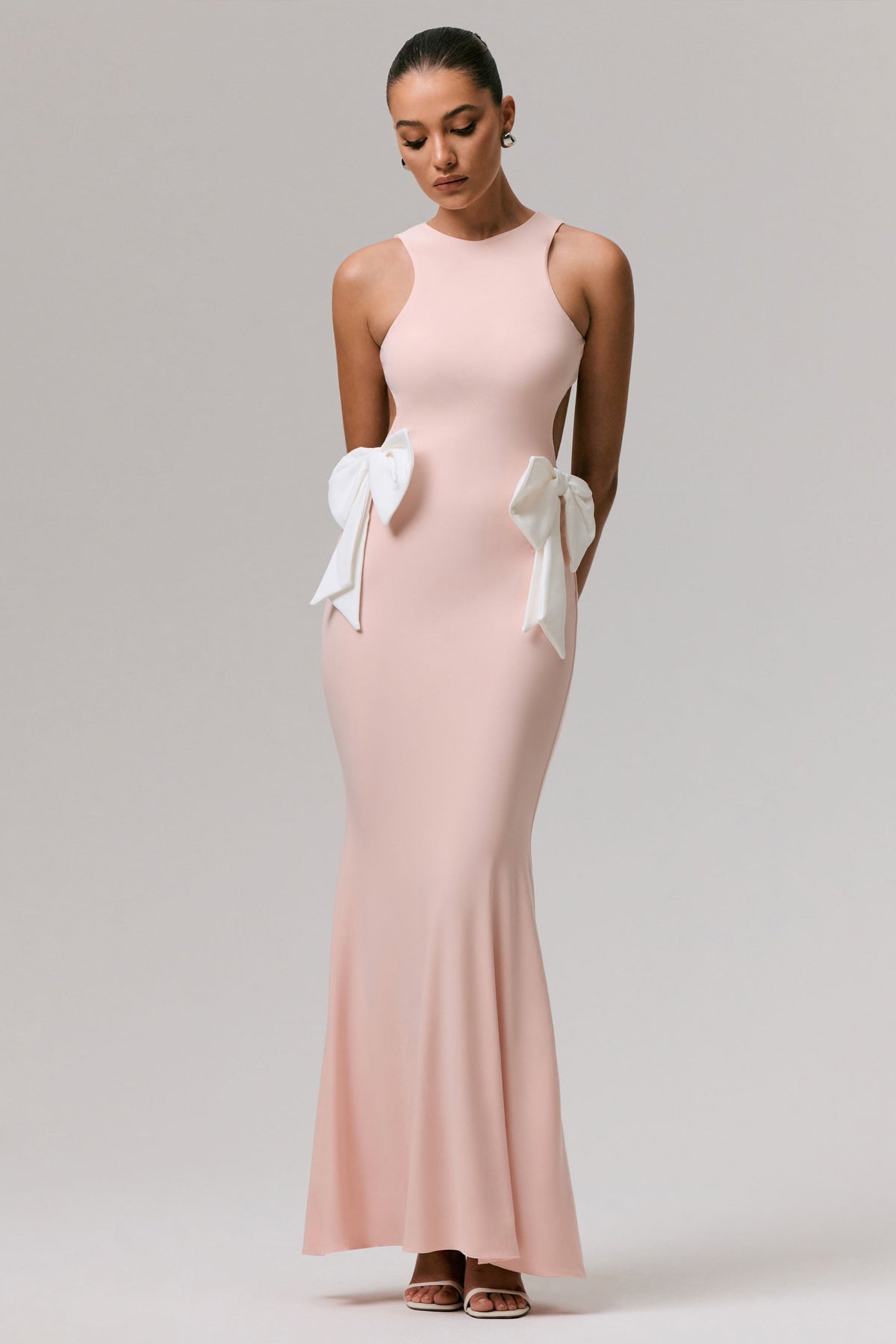 By Your Side | Vestido largo Rosa con Lazos y Aberturas