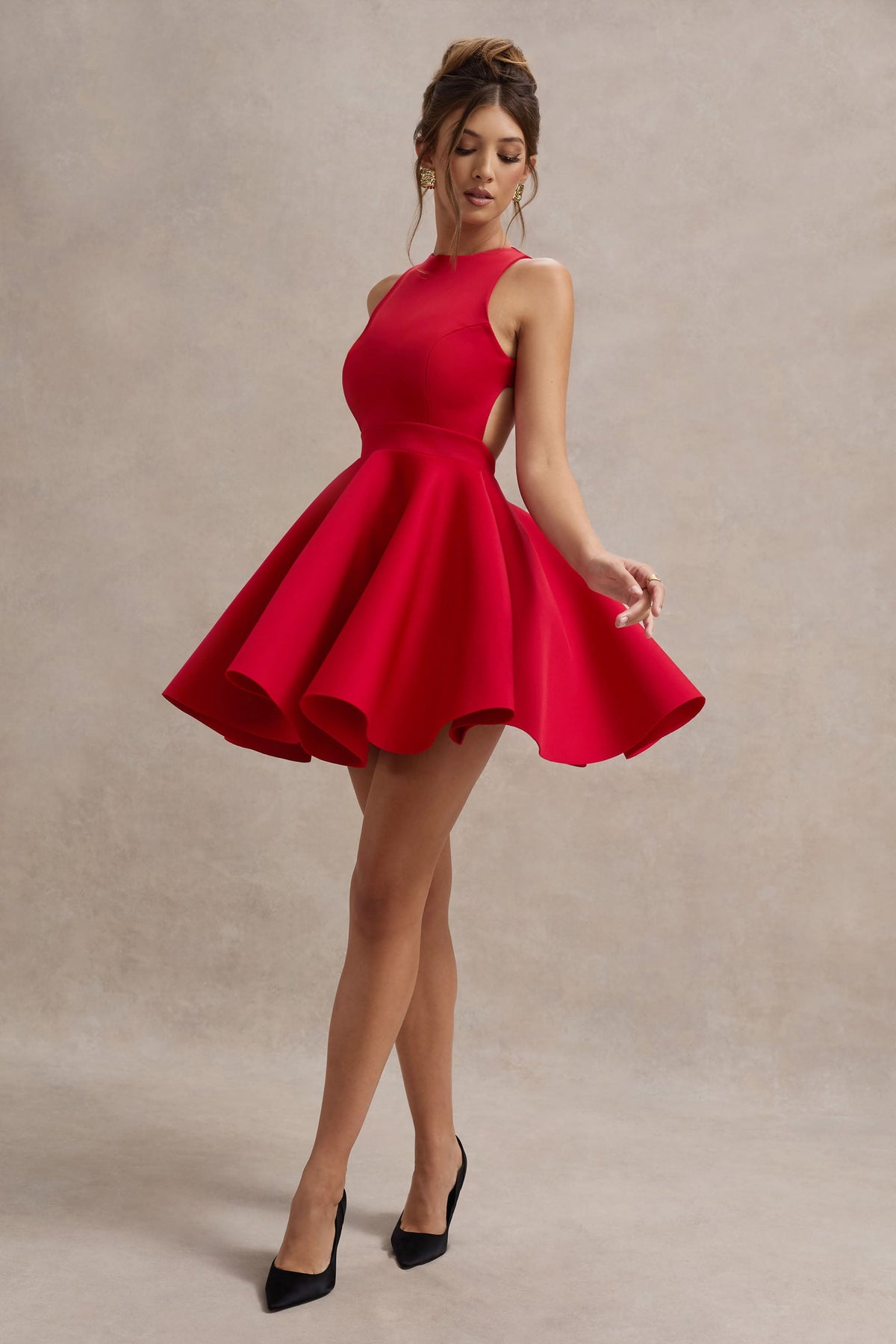 Waverly | Vestido corto en rojo con espalda abierta y falda skater