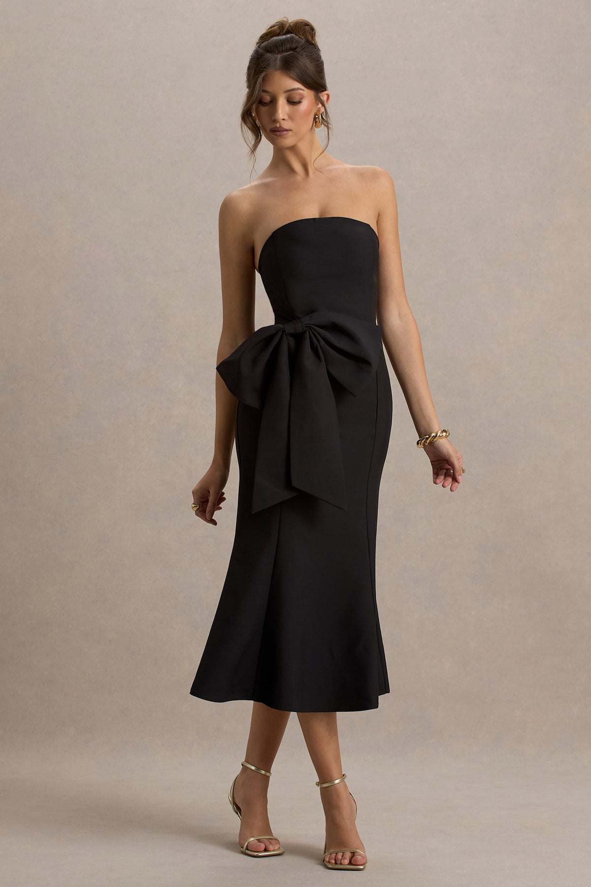 To Me | Vestido Midi Negro con escote Bandeau y lazo Oversized