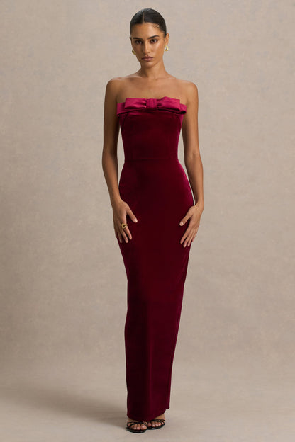 Illusion | Vestido Largo Burdeos De Terciopelo Con Escote Bandeau Y Lazo
