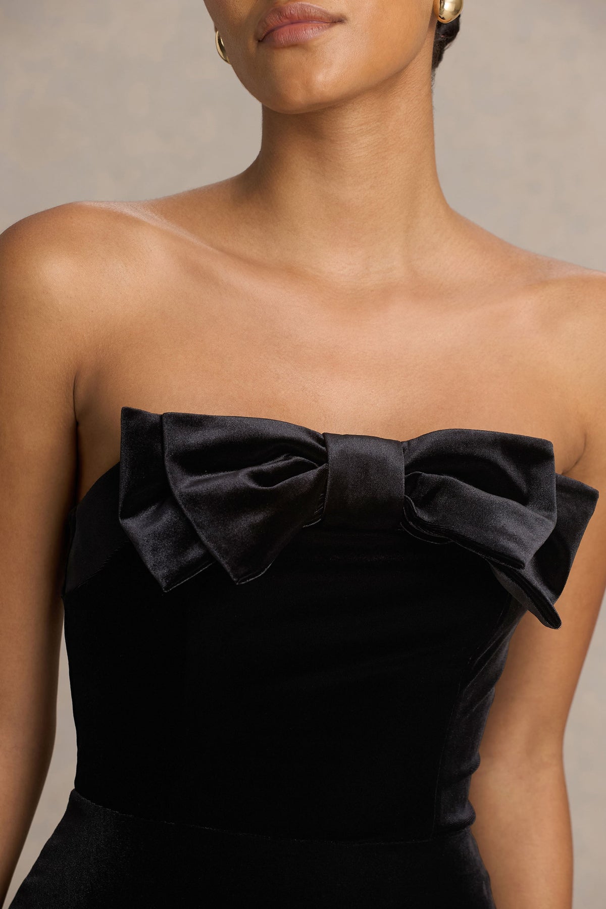 Illusion | Vestido Largo Negro De Terciopelo Palabra De Honor Con Lazo