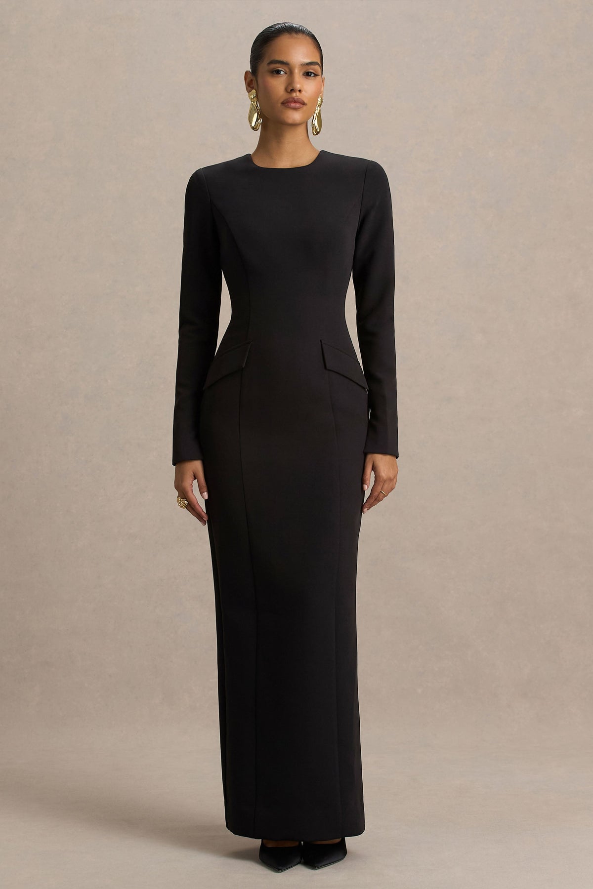 Valia | Vestido Largo Negro con Cuello Redondo