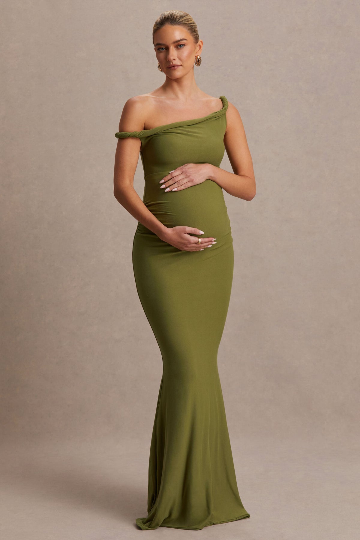Lita | Vestido Largo premamá color oliva con escote asimétrico retorcido