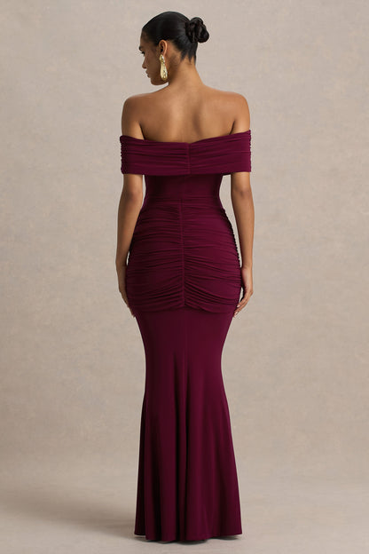 Envisioned | Vestido Largo Burdeos Con Escote Bardot y Detalles Fruncidos y Drapeados