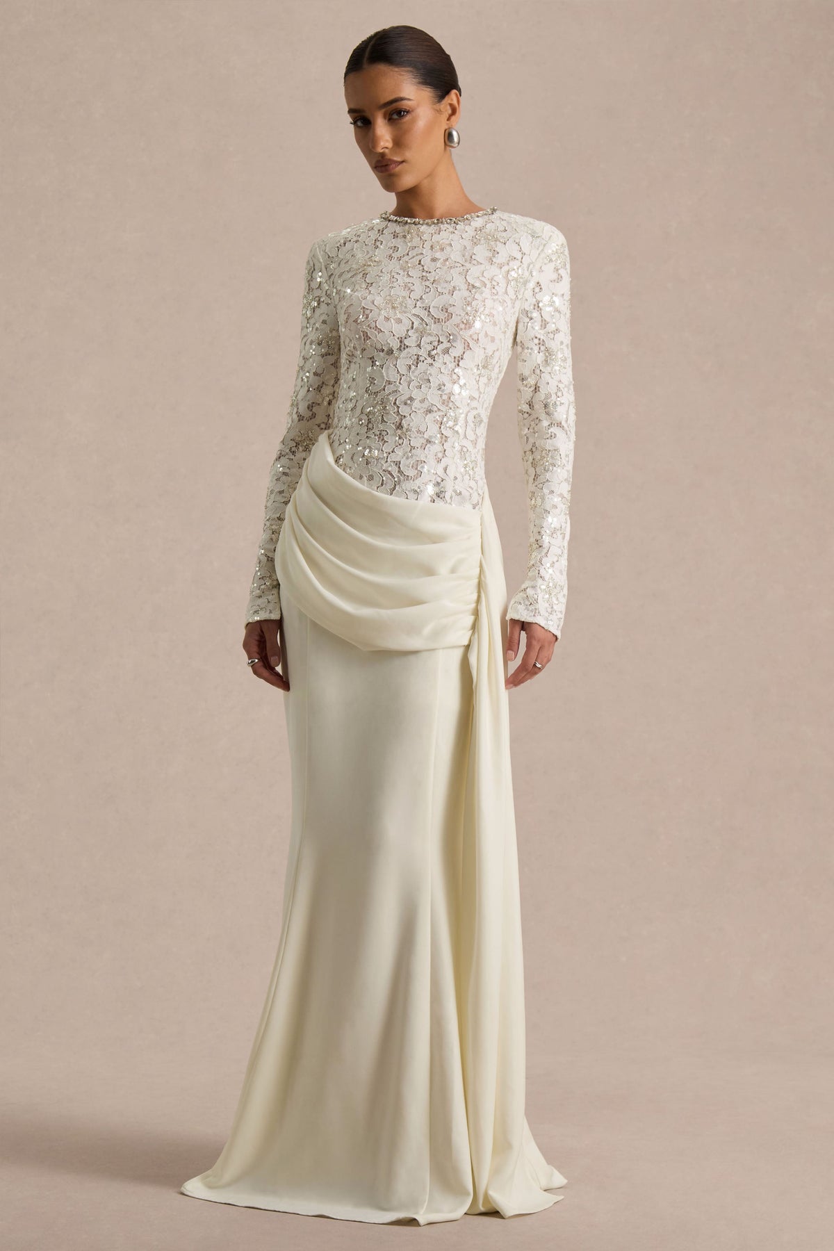 Beau | Vestido Largo de encaje crudo con escote alto y detalle drapeado