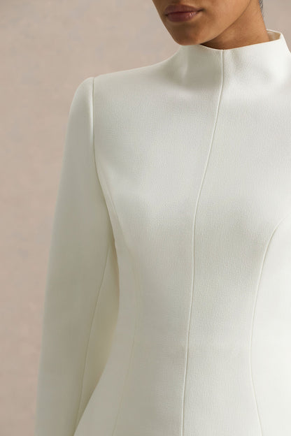 Pepita | Vestido Largo Crema de Escote Alto con Cintura Asimétrica y Falda de Satén