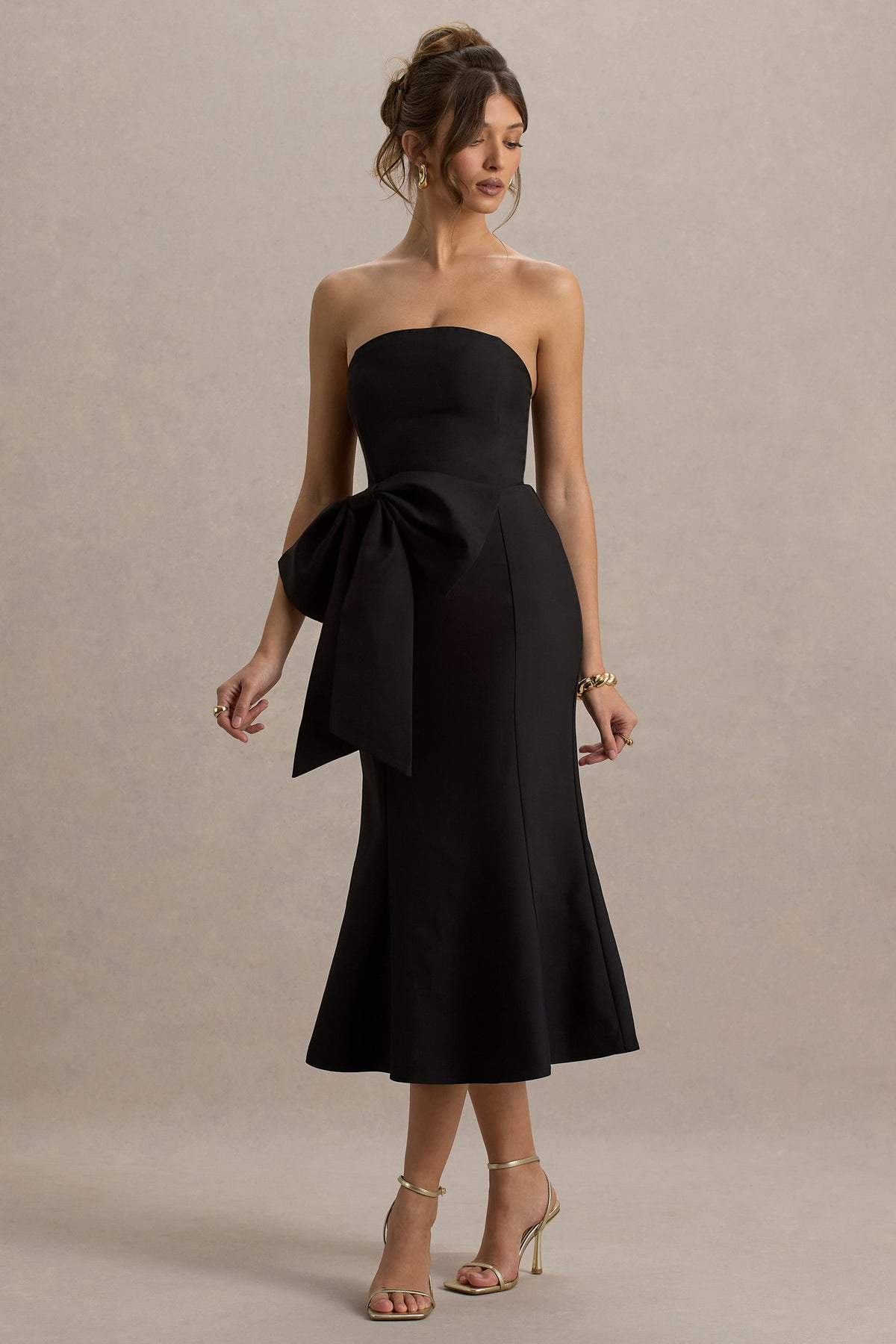 To Me | Vestido Midi Negro con escote Bandeau y lazo Oversized