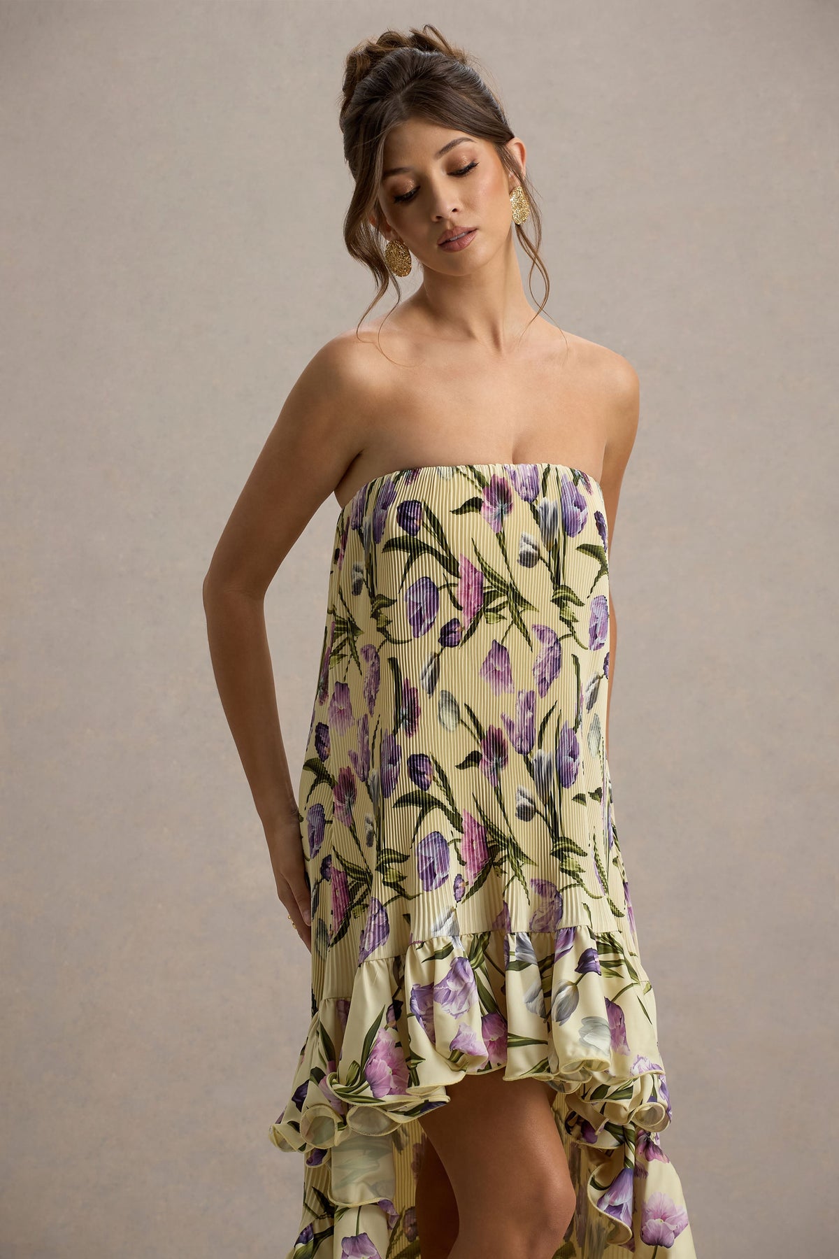 Whistler | Vestido largo con estampado floral con Volantes y Dobladillo Asimétrico