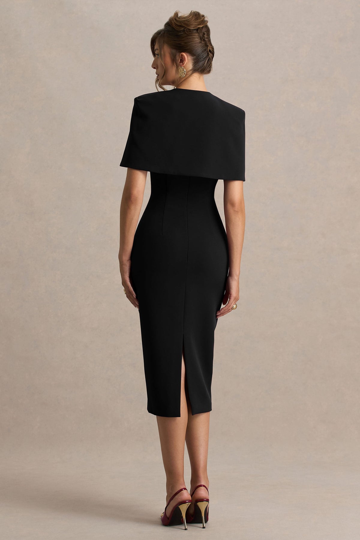 Baylor | Vestido Midi Negro Con Capa Corta Desmontable