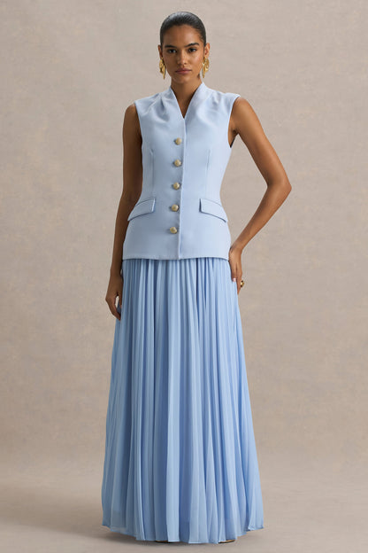 Heavenly | Vestido largo azul claro con detalle de botones dorados y falda plisada
