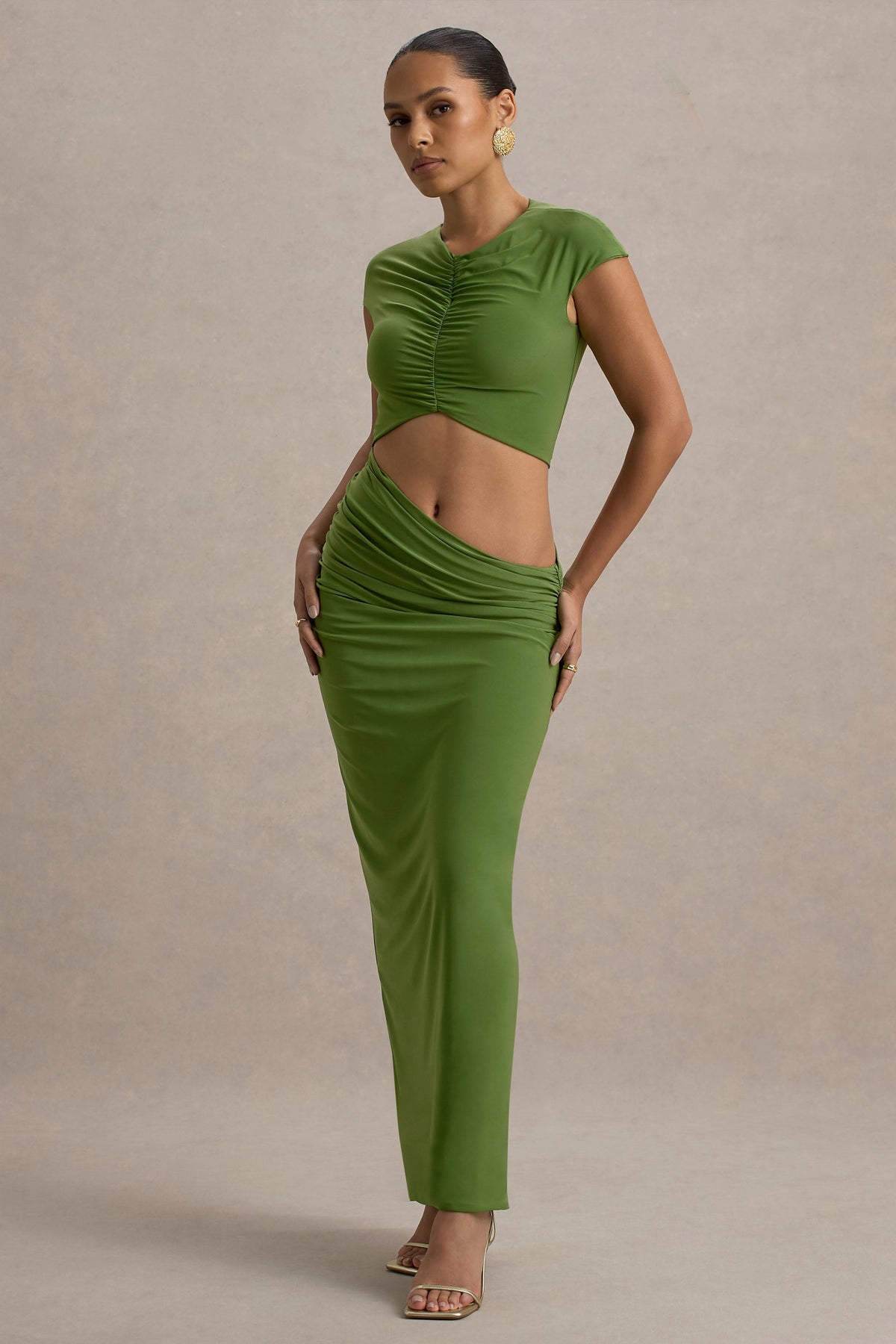 Pia | Vestido largo Verde de Manga Corta con Abertura