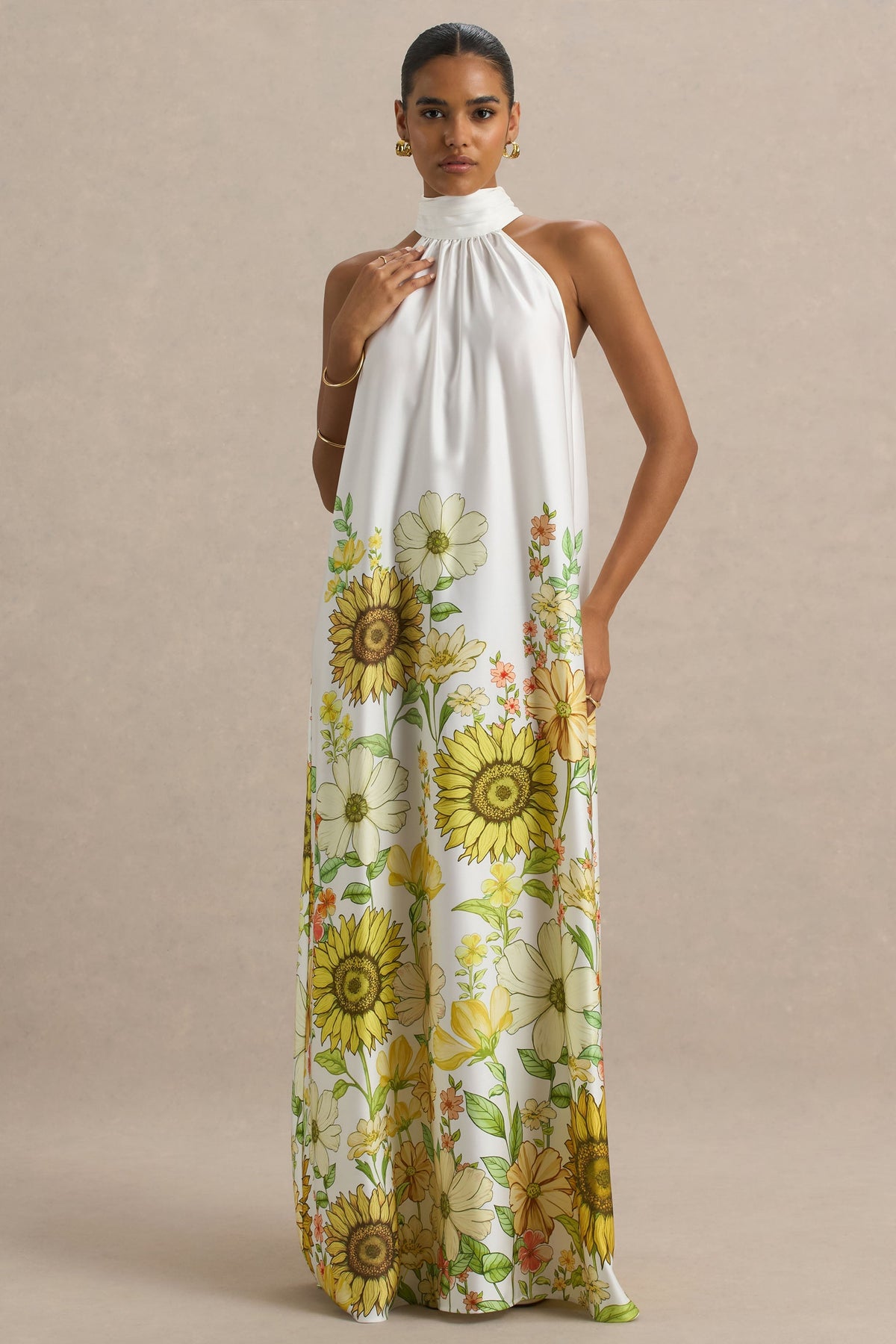 Glide | Vestido largo satinado con detalle de cuello con lazo y estampado de girasoles