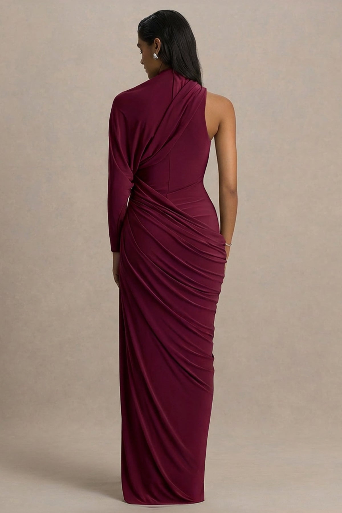 Aphra | Vestido Largo burdeos con escote alto y manga capa