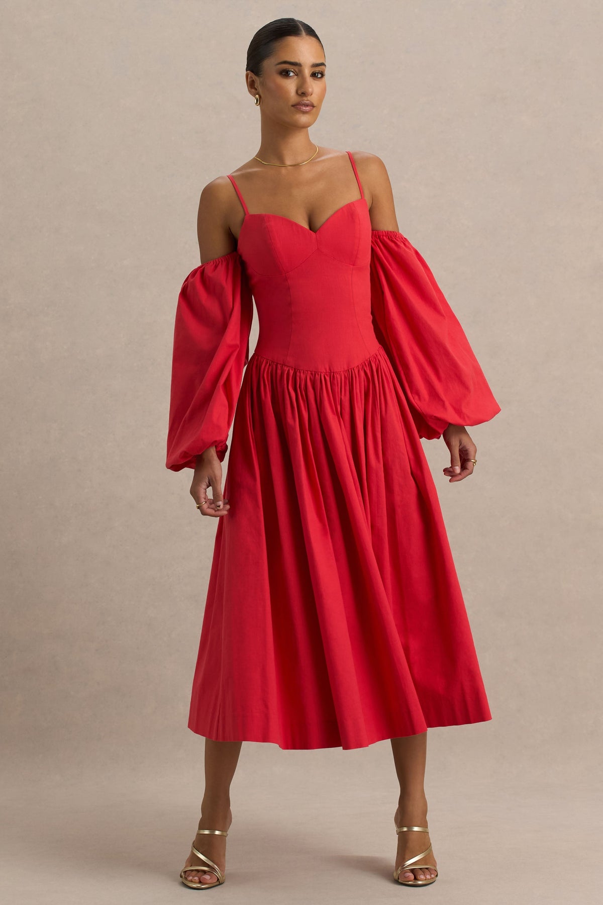 Macie | Vestido Midi Rojo con Escote en Corazón y Mangas Abullonadas