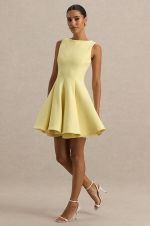 Gabrielle | Vestido corto amarillo limón de cuello alto con detalle fruncido