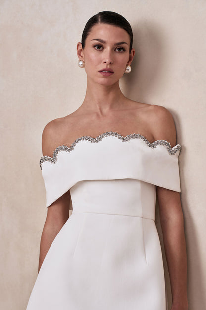 Norella | Vestido Corto Blanco de Escote Bardot Festoneado