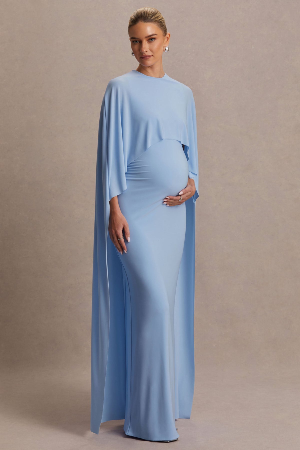 Padma | Vestido Largo Premamá Azul Polvo Drapeado con Mangas Capa