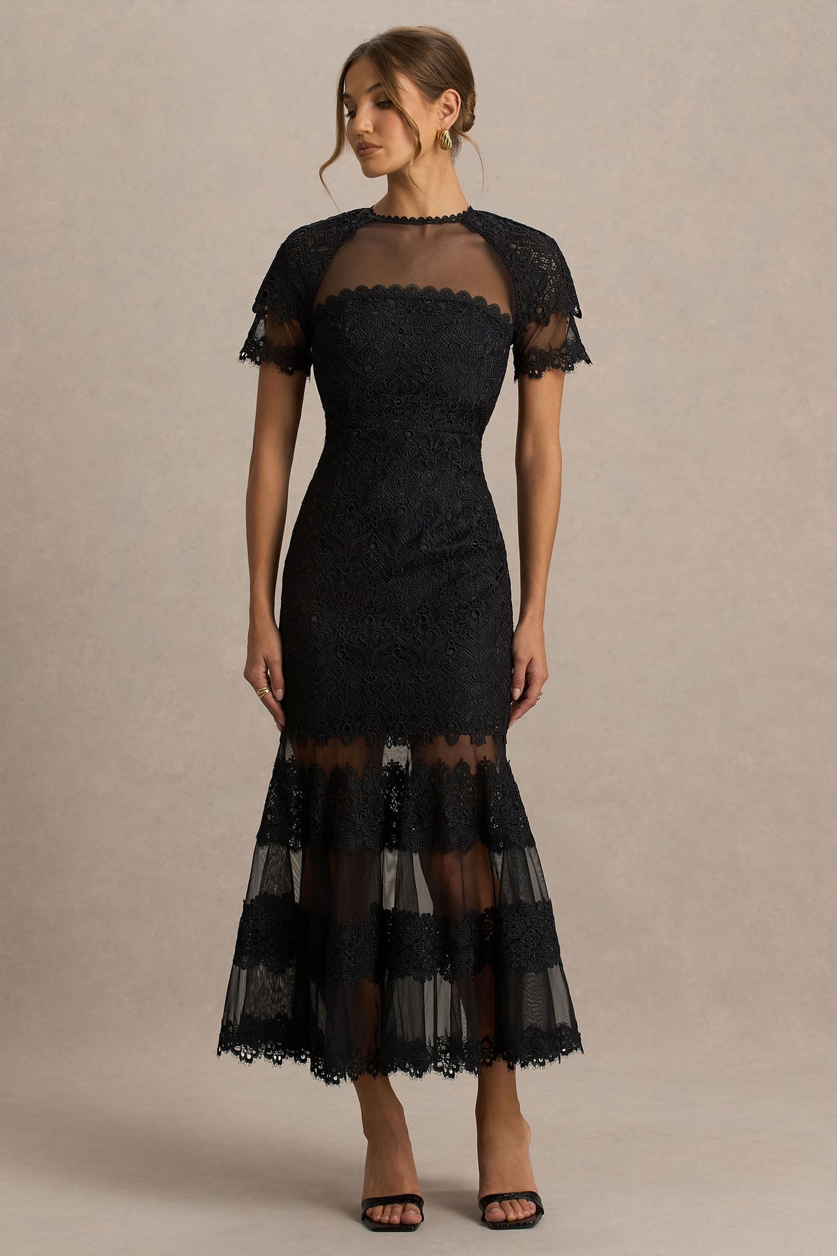 Leanne | Vestido midi negro de encaje y malla con cuello redondo y corte sirena