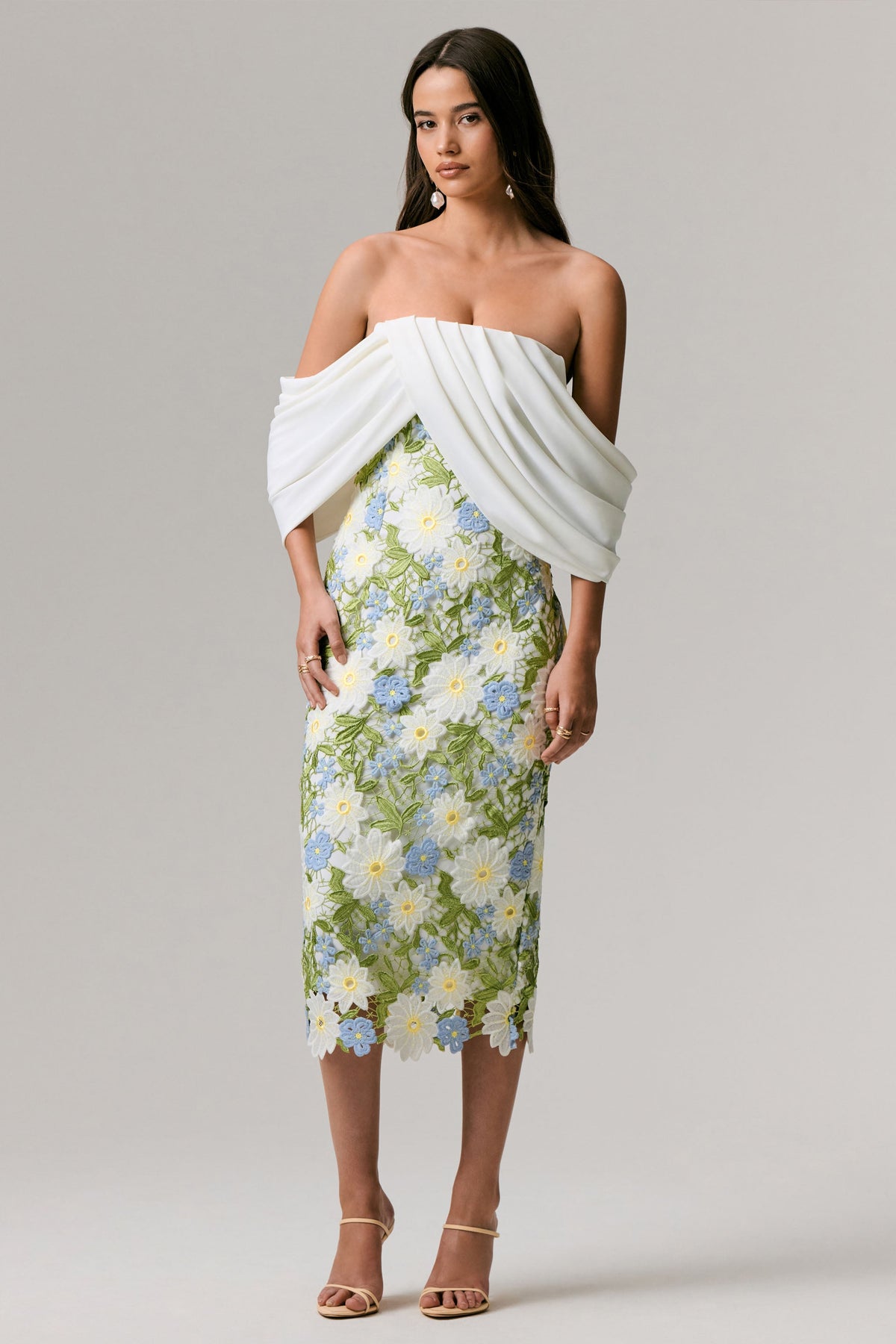 Entitled | Vestido Midi con Estampado Floral Crema y Escote Bardot con Detalles de Encaje