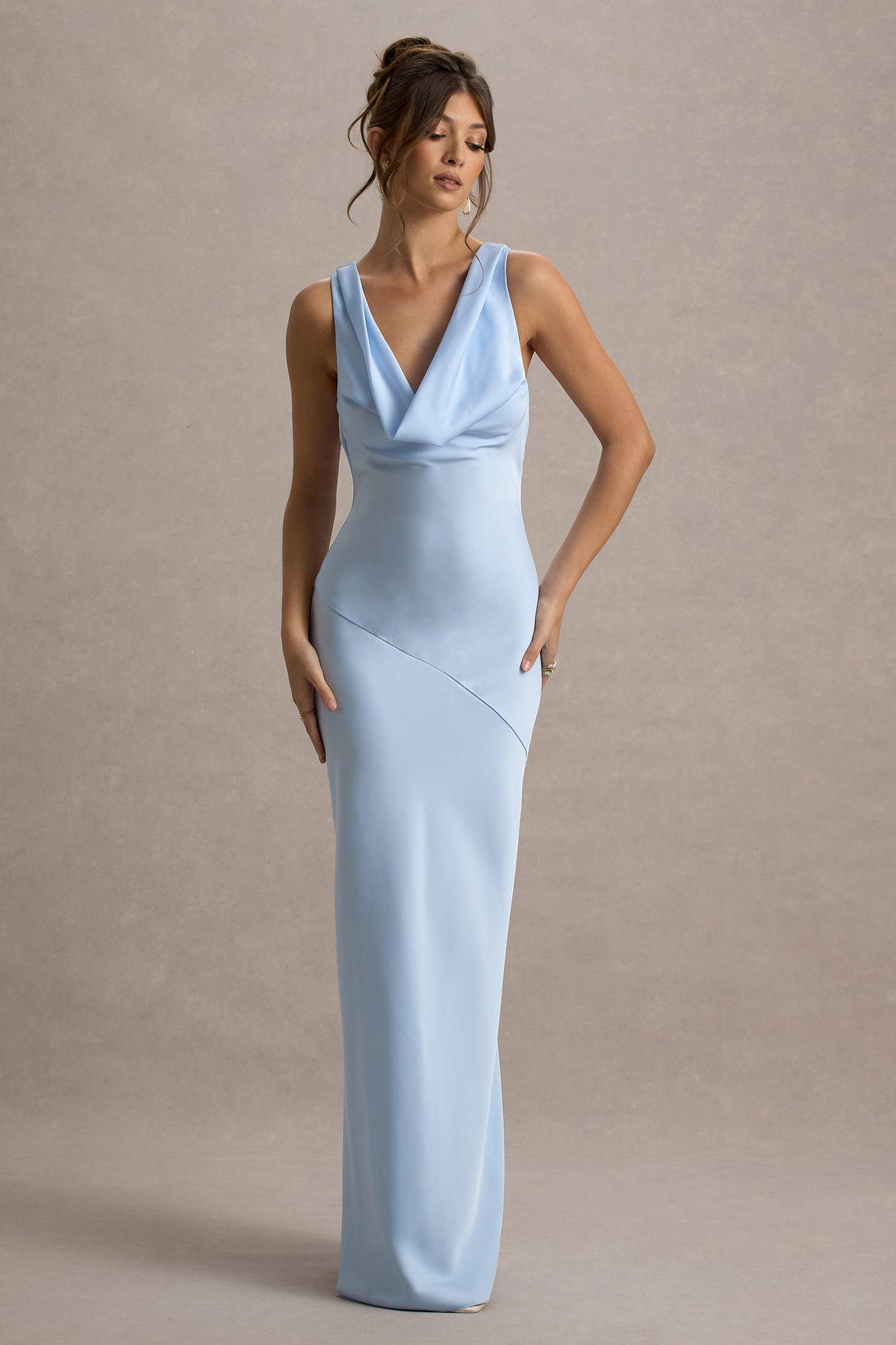 Alesso | Vestido Lencero largo satinado azul cielo con escote drapeado