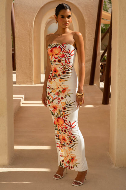 Coral Cove | Vestido largo entallado con escote bandeau con estampado floral