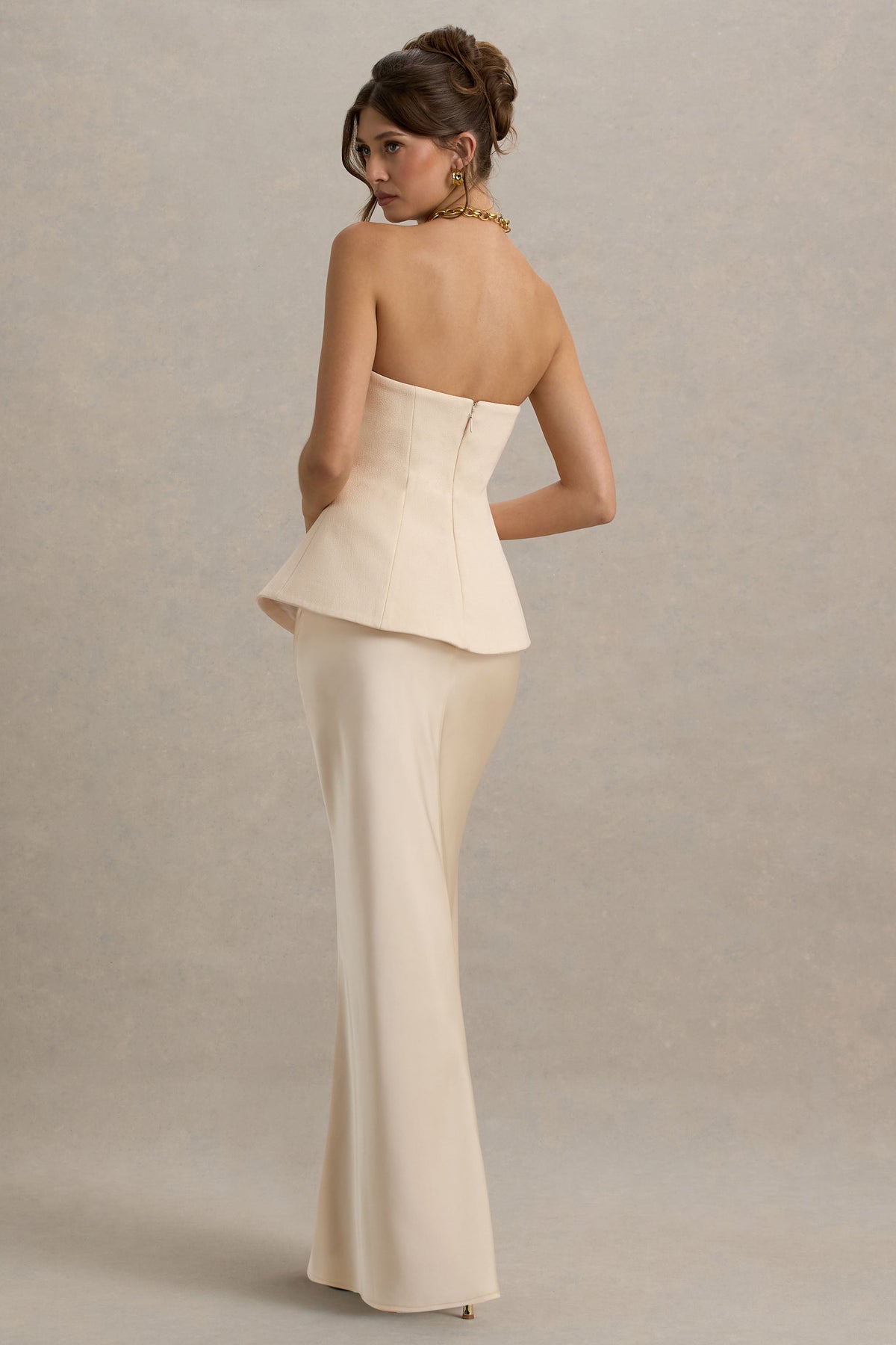 Ohio | Vestido largo con corsé y escote bandeau en champán