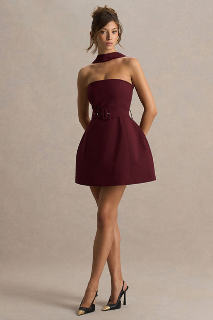 Timberly | Vestido corto en  burdeos de cuello alto y corte entallado