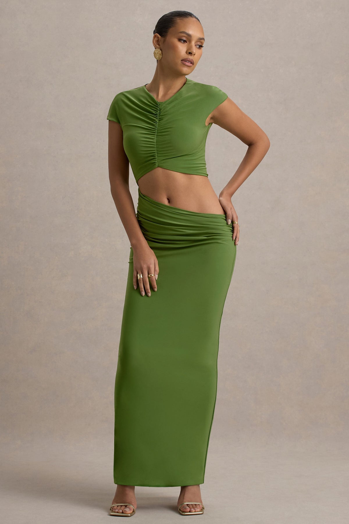 Pia | Vestido largo Verde de Manga Corta con Abertura