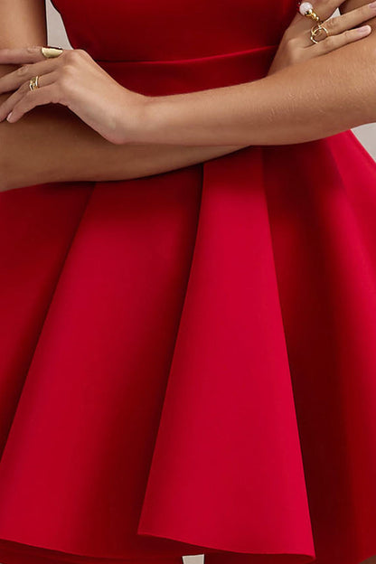 Waverly | Vestido corto en rojo con espalda abierta y falda skater
