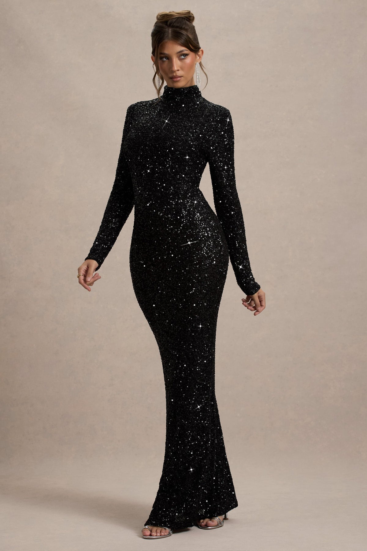 Galaxy | Vestido largo Negro de Lentejuelas con Cuello Alto y Manga Larga