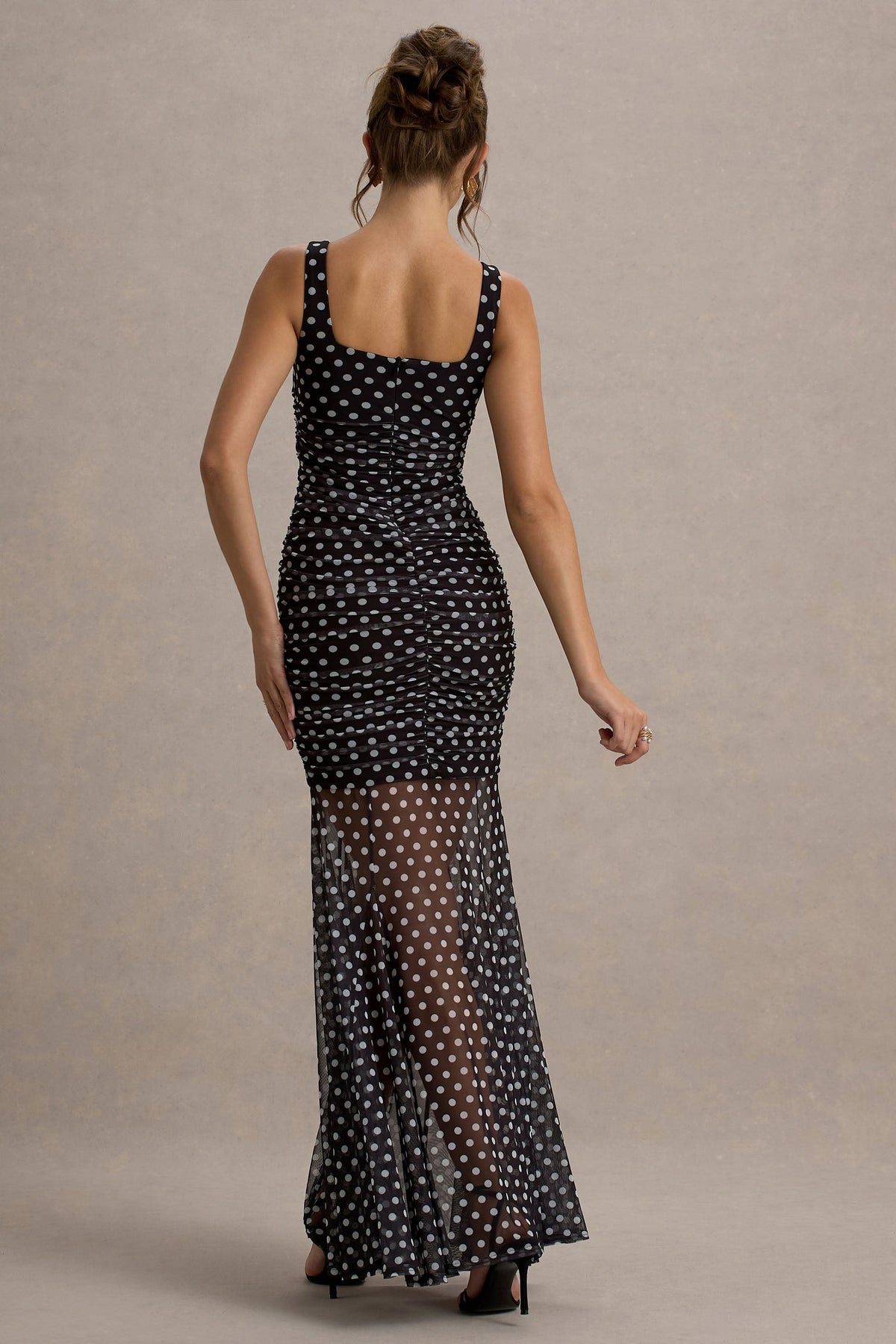 Galaxia | Vestido largo de lunares con malla transparente en el bajo