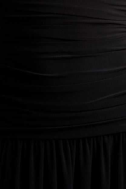 Aniyah | Vestido Negro Largo con Cuello Alto y Detalles Fruncidos