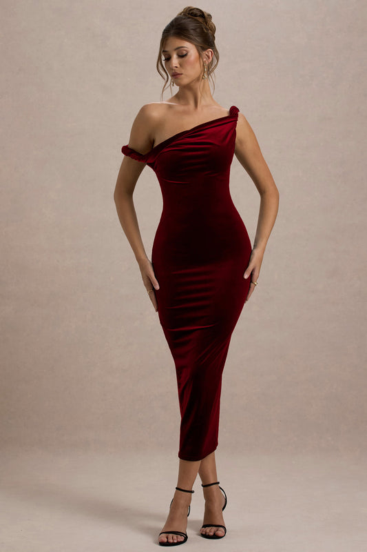 Carella | Vestido Midi Asimétrico Retorcido de Terciopelo en color burdeos